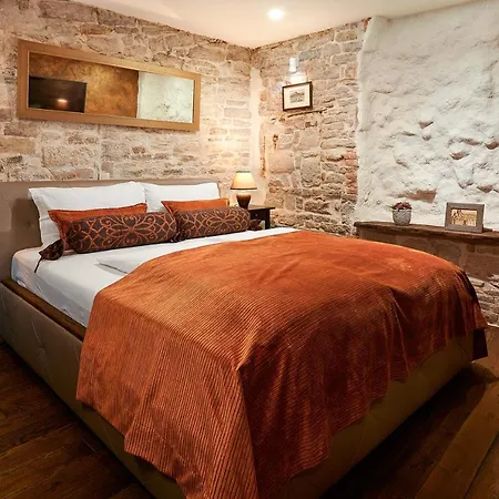 Rustic Apartments Sv Frane In The Old Town Šibenik Exterior foto