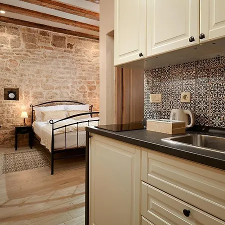 Rustic Apartments Sv Frane In The Old Town Šibenik Exterior foto