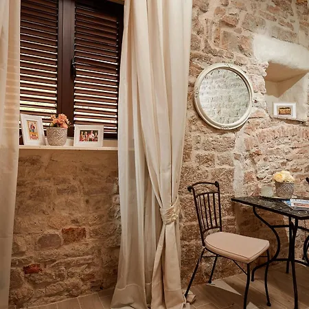 Rustic Apartments Sv Frane In The Old Town Šibenik Exterior foto