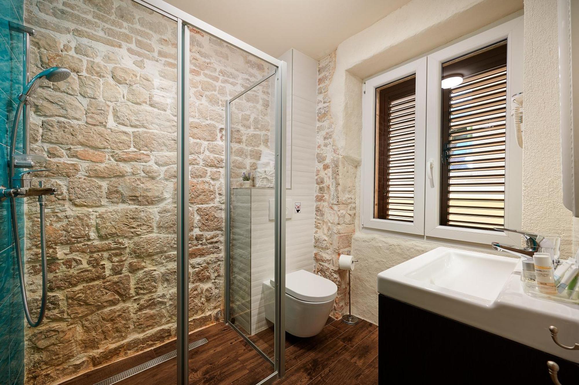 Apartment Rustic Sv Frane In The Old Town