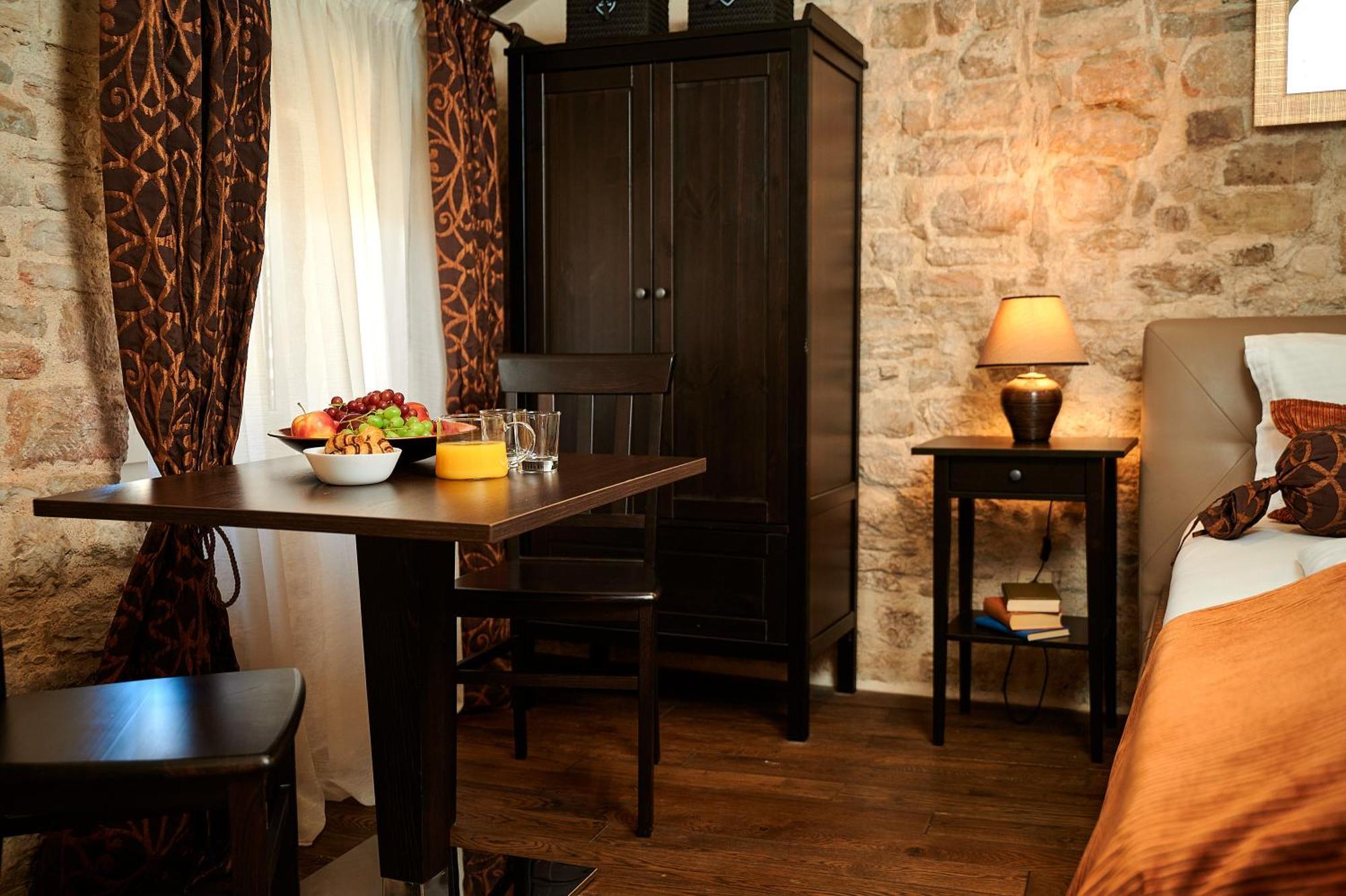 Rustic Sv Frane In The Old Town Apartment Šibenik