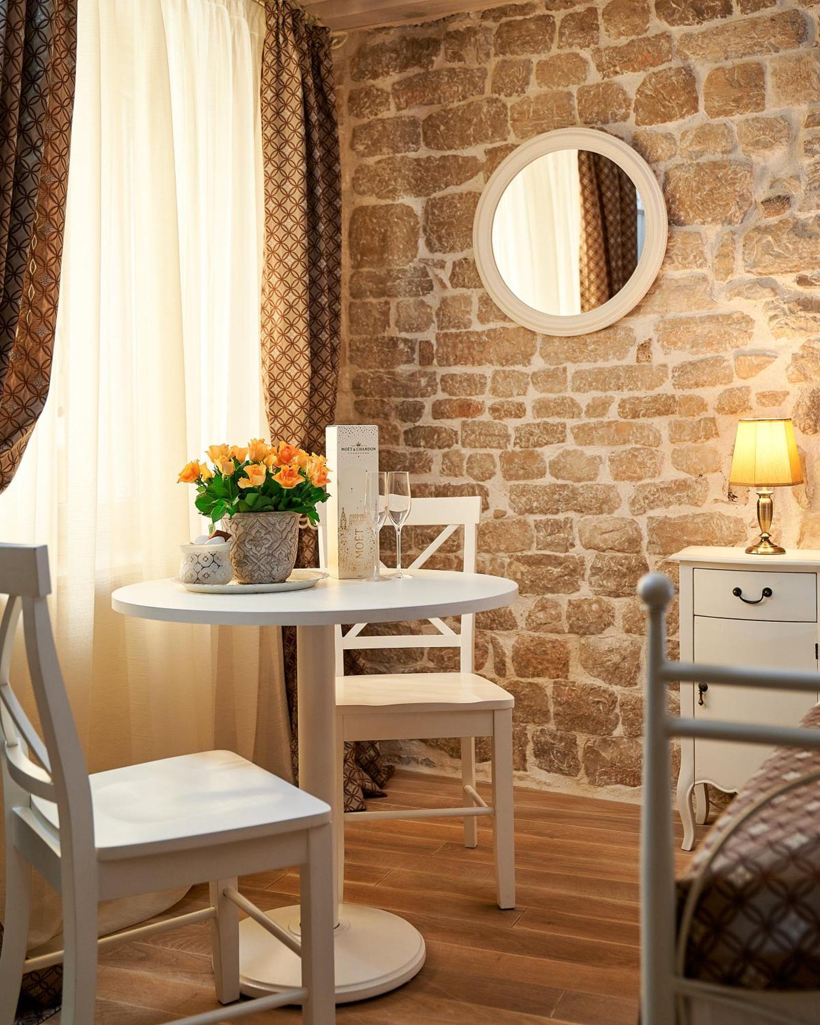 Apartment Rustic Sv Frane In The Old Town